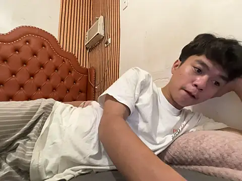 Snapshot of ur_little_secret chatting on February 2026 07:23:01 AM ur little secret online show from February 2026 07:23:01 AM