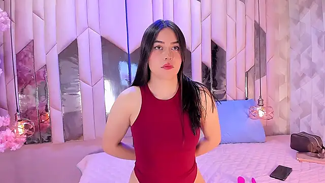 HannaCollins  online show from April 2026 01:44:02 PM