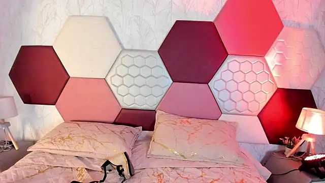 Snapshot of ArielleWilde chatting on September 2025 02:16:02 AM ArielleWilde online show from September 2025 02:16:02 AM