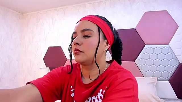 Snapshot of ArielleWilde chatting on November 2025 02:55:02 AM ArielleWilde online show from November 2025 02:55:02 AM