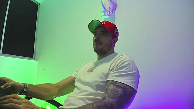 Snapshot of Dagoti chatting on February 2026 10:57:02 PM Dagoti online show from February 2026 10:57:02 PM