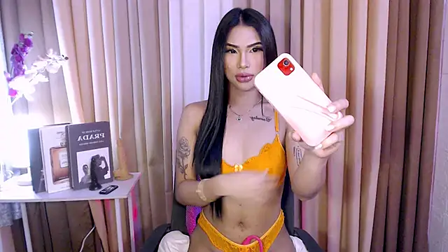 Snapshot of Megan_sativa chatting on November 2025 05:29:01 AM Megan sativa online show from November 2025 05:29:01 AM