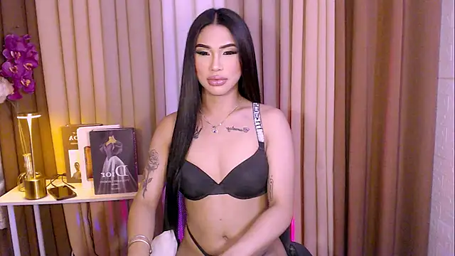 Snapshot of Megan_sativa chatting on November 2025 08:03:01 AM Megan sativa online show from November 2025 08:03:01 AM