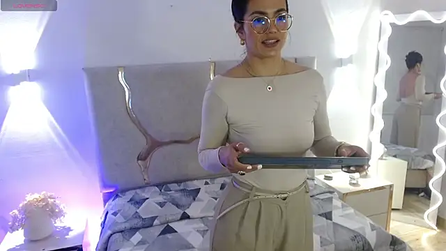 Rosalind tay online show from October 2025 10:59:02 AM