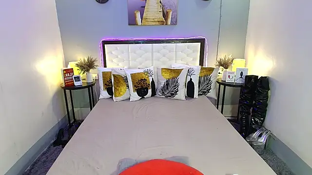 TatianaWil online show from October 2025 05:24:02 PM