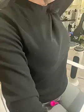 Snapshot of Mina048 chatting on February 2026 06:22:01 AM Mina048 online show from February 2026 06:22:01 AM