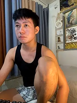 Snapshot of xshyboyx chatting on October 2025 04:01:02 AM xshyboyx online show from October 2025 04:01:02 AM