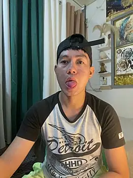 xshyboyx online show from July 2026 12:42:02 PM