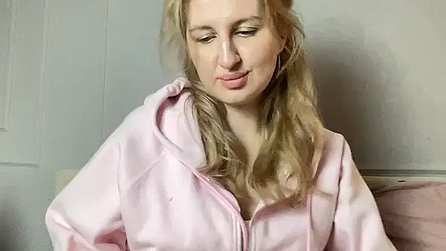 Kadayy1 online show from September 2025 05:24:01 PM