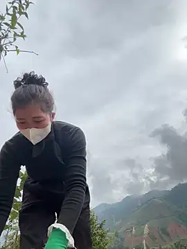 ThiHa003 online show from December 2025 02:28:01 AM