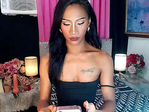 sassylatina online show from April 2026 05:07:01 PM