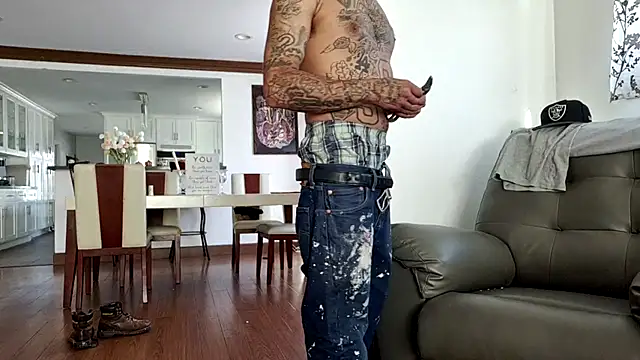 Cnutt310 online show from October 2025 06:42:01 PM