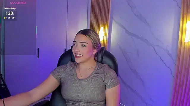 Snapshot of KYLIE_JONES6 chatting on March 2026 02:27:01 AM KYLIE JONES6 online show from March 2026 02:27:01 AM