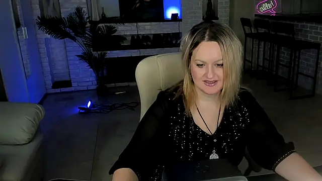 MariemLui online show from October 2025 11:21:01 AM