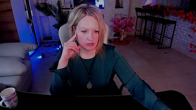 MariemLui online show from November 2025 12:26:01 PM