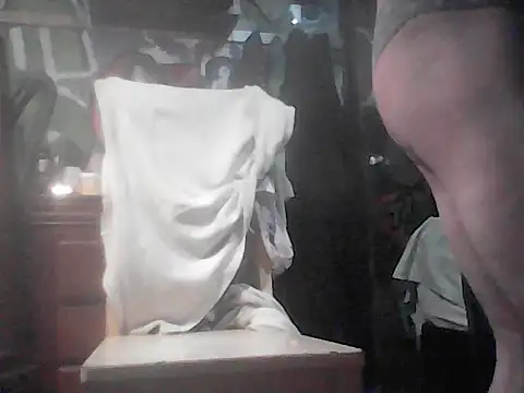 Twoslipperywhenwett online show from April 2026 11:24:02 PM