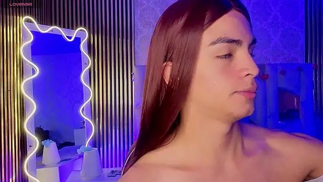 LIHIAN TAY online show from April 2026 11:40:02 AM