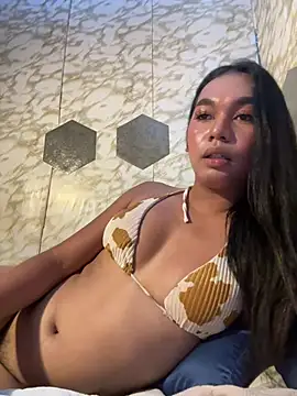 Snapshot of youryummybaby chatting on April 2026 07:36:01 AM youryummybaby online show from April 2026 07:36:01 AM