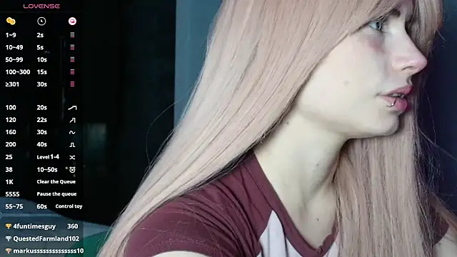 PieraMarch online show from November 2025 07:57:01 PM