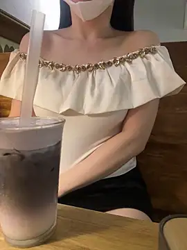 Meii-meyy online show from December 2025 10:11:02 AM