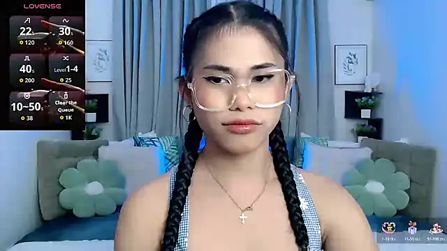 PrettyBlythes TS online show from October 2025 11:33:02 AM