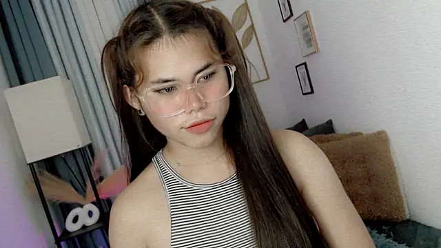 PrettyBlythes TS online show from April 2026 12:55:02 AM