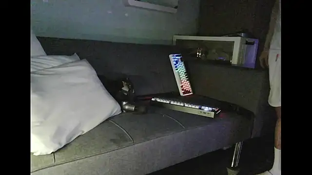 boyhigh1997 online show from June 2026 03:36:01 PM