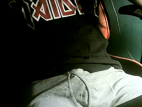 Skinny Longhair online show from November 2025 06:05:02 AM