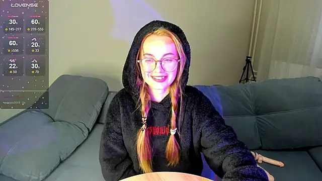 MewStella online show from October 2025 12:38:01 AM