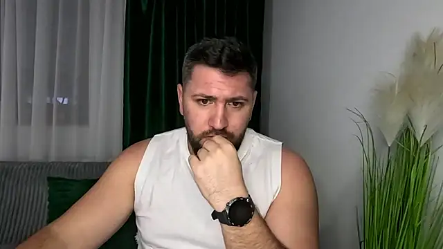 Gold Alpha Boy online show from April 2026 07:11:02 PM