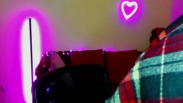 Alicia love00 online show from March 2026 06:30:01 AM