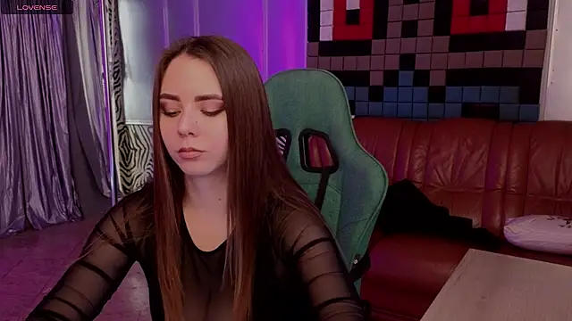 IvoryWood  online show from October 2025 09:51:01 AM