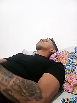 pelolu95 online show from February 2026 11:17:01 PM