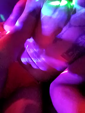 Oaxhot online show from November 2025 10:50:02 AM