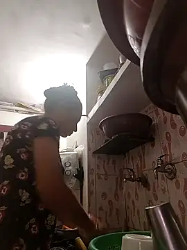 Snapshot of ISHANI-SINGH chatting on November 2025 03:50:01 AM ISHANI-SINGH online show from November 2025 03:50:01 AM