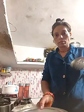 Snapshot of ISHANI-SINGH chatting on November 2025 02:36:02 AM ISHANI-SINGH online show from November 2025 02:36:02 AM