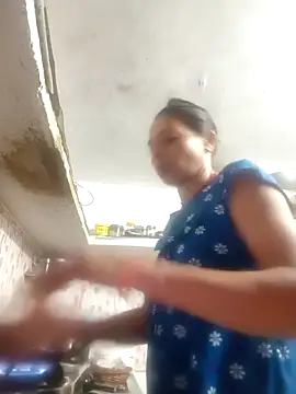 Snapshot of ISHANI-SINGH chatting on April 2026 01:17:01 AM ISHANI-SINGH online show from April 2026 01:17:01 AM