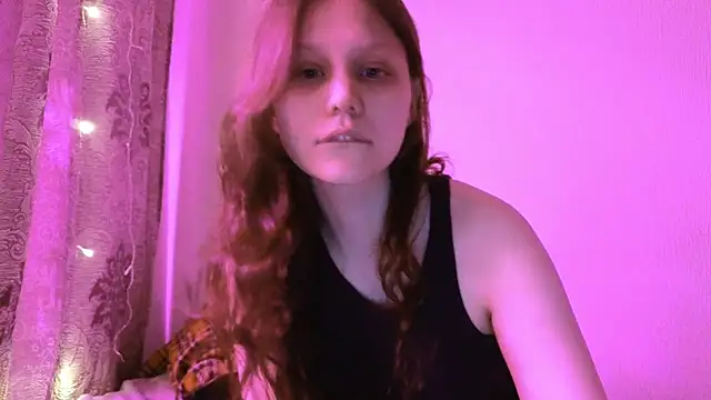 Snapshot of Lunliss chatting on March 2026 09:03:02 PM Lunliss online show from March 2026 09:03:02 PM