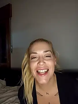 Snapshot of hacheacca chatting on November 2025 11:04:02 PM hacheacca online show from November 2025 11:04:02 PM