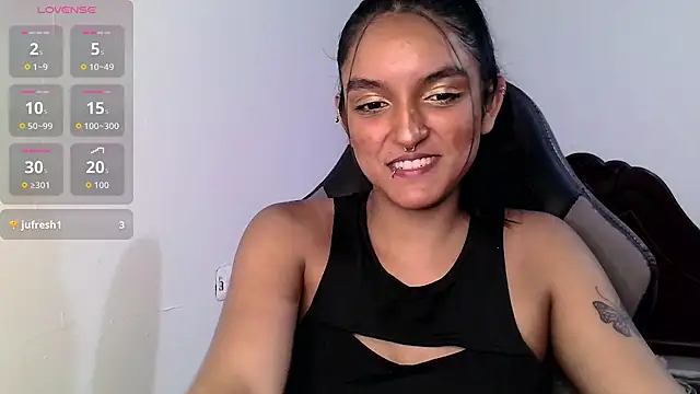 Snapshot of Ari_20_ chatting on October 2025 11:33:01 PM Ari 20 online show from October 2025 11:33:01 PM