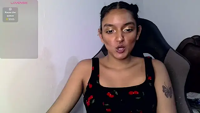 Snapshot of Ari_20_ chatting on October 2025 10:29:02 PM Ari 20 online show from October 2025 10:29:02 PM