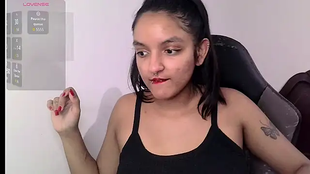 Snapshot of Ari_20_ chatting on October 2025 08:30:01 PM Ari 20 online show from October 2025 08:30:01 PM