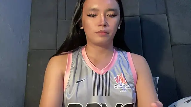 Claudia Johnson online show from October 2025 12:23:02 PM