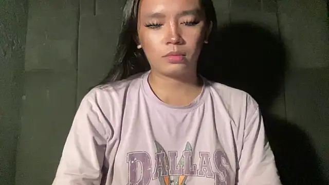 Claudia Johnson online show from October 2025 05:58:02 PM