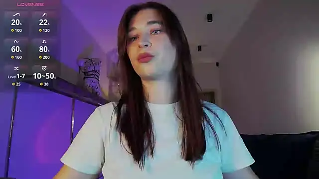 Snapshot of Meri_Cutte chatting on September 2025 12:32:02 PM Meri Cutte online show from September 2025 12:32:02 PM