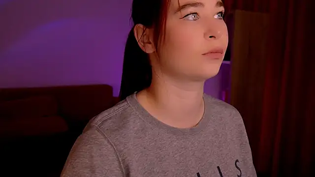 Snapshot of Meri_Cutte chatting on November 2025 06:44:01 AM Meri Cutte online show from November 2025 06:44:01 AM