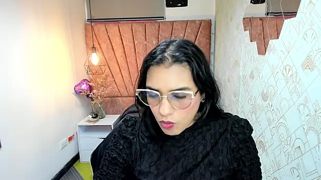 Lia Blake  online show from December 2025 12:34:02 PM