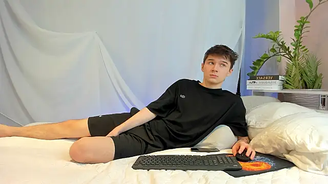 SherlockMax online show from March 2026 06:59:01 PM