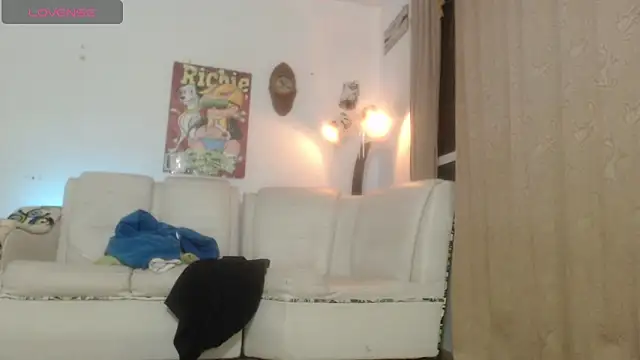 Thomasjons  online show from April 2026 03:19:01 AM