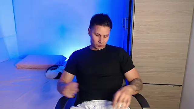 Snapshot of valentinosex1 chatting on February 2026 10:58:02 PM valentinosex1 online show from February 2026 10:58:02 PM